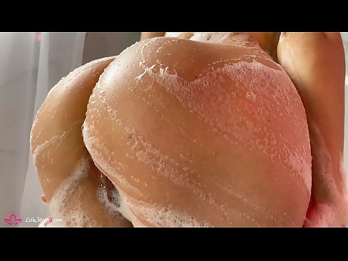❤️ Brunette Masturbates Pussy b'vibratur għal orga intens fid-doċċa ❌ Video tal-ħakk lilna mt.hentaisun.ru ﹏